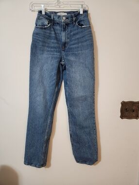 abercrombie fitch jeans 90"s Straight Ultra High Rise 25 OS Short